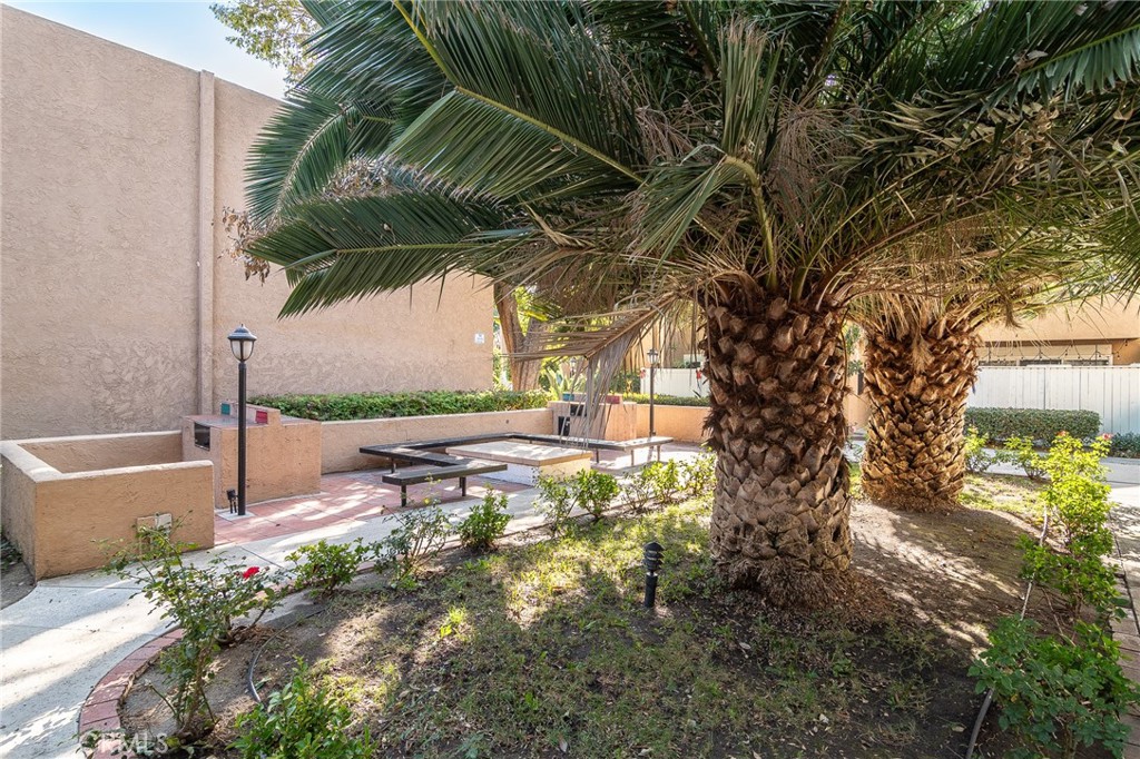 1101 W Macarthur Boulevard 304