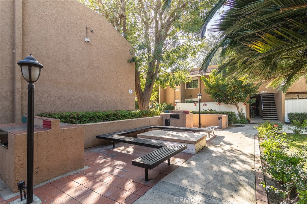 1101 W Macarthur Boulevard 304