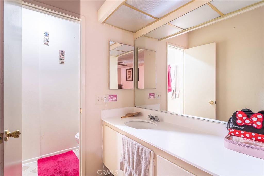 1101 W Macarthur Boulevard 304