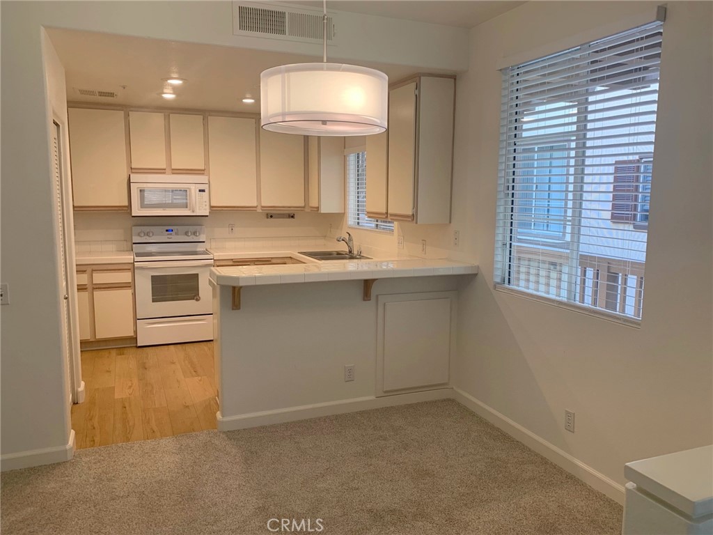 2960 Champion Way 2711