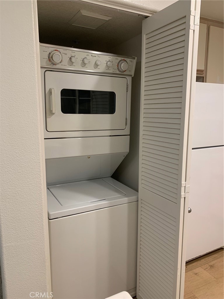 2960 Champion Way 2711