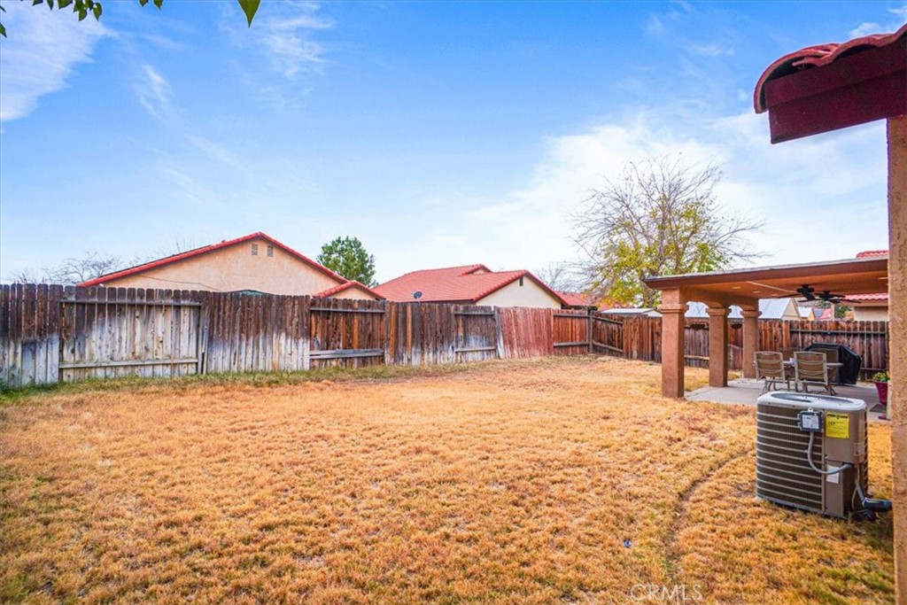 1614 E Lingard Street