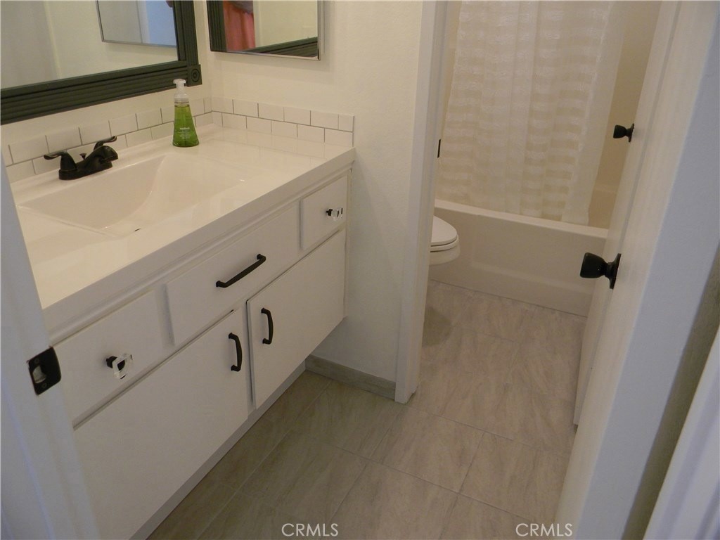 26146 Los Viveros 245