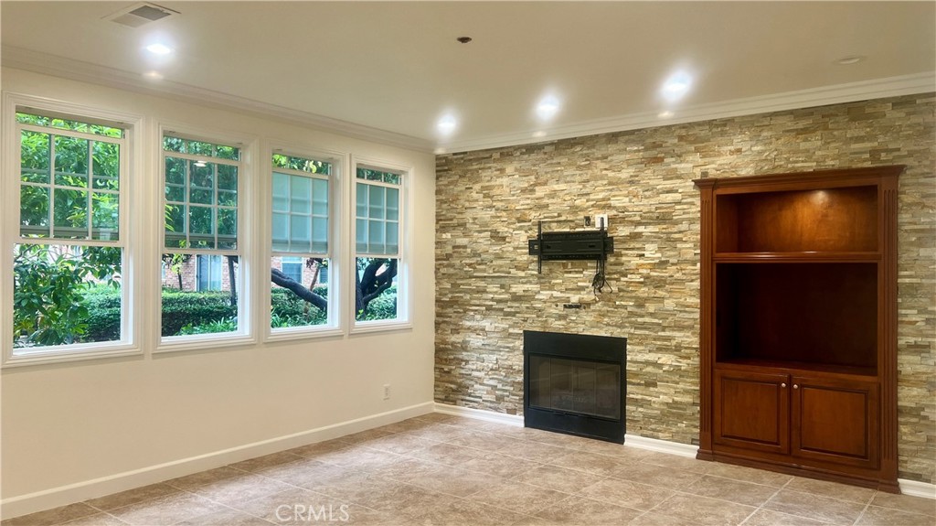 15218 Cambridge Street