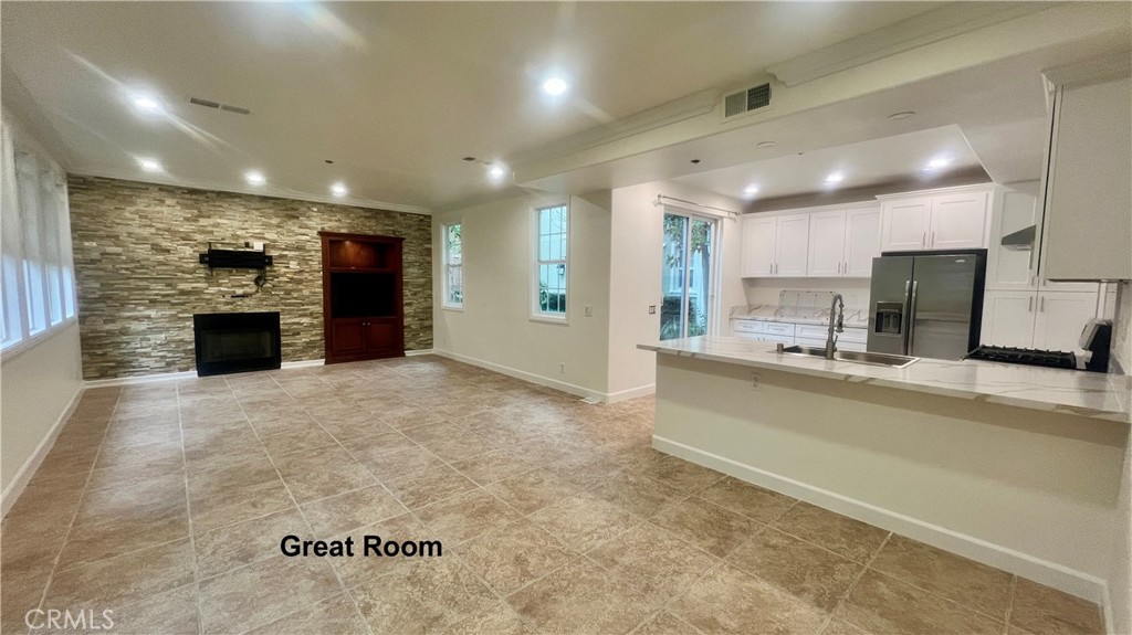 15218 Cambridge Street