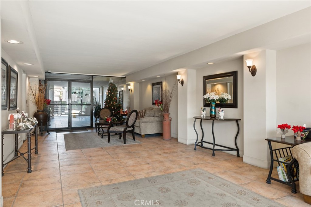 405 Avenida Granada 506