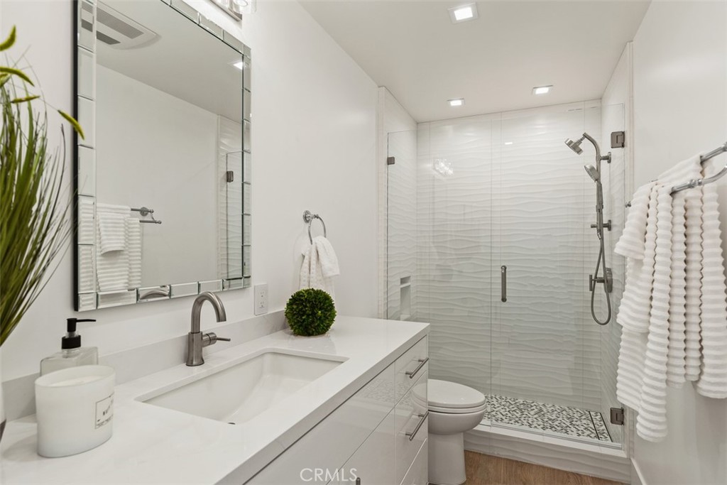 405 Avenida Granada 506