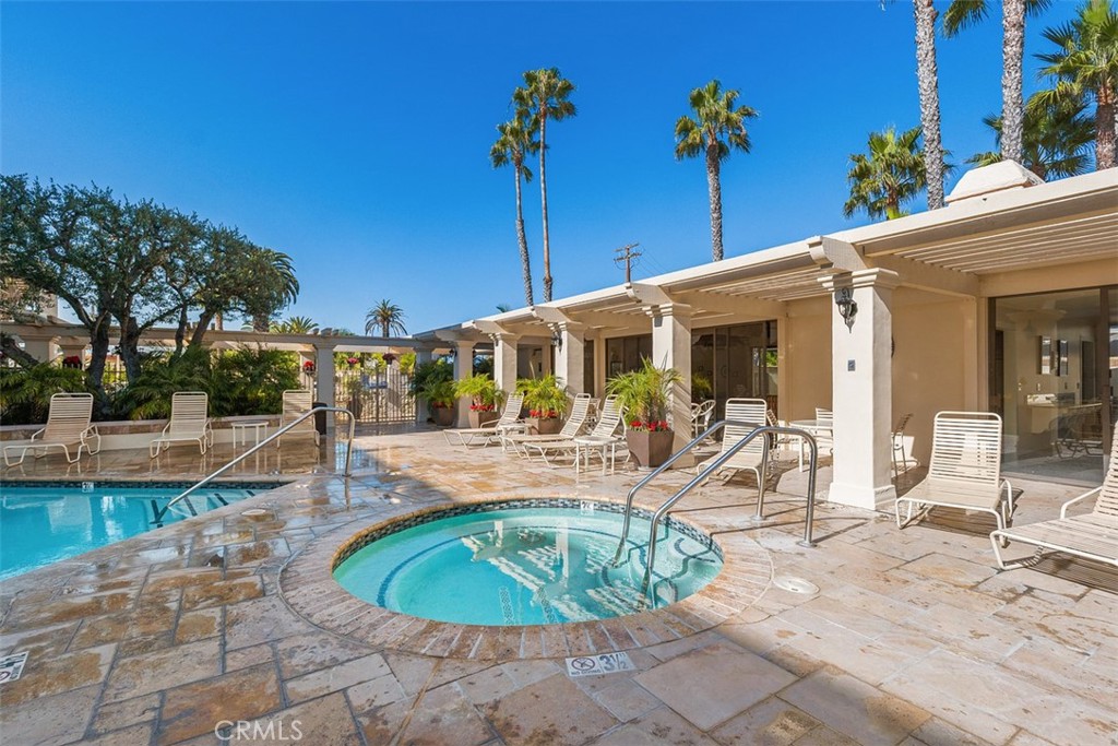 405 Avenida Granada 506