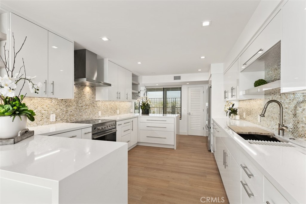 405 Avenida Granada 506