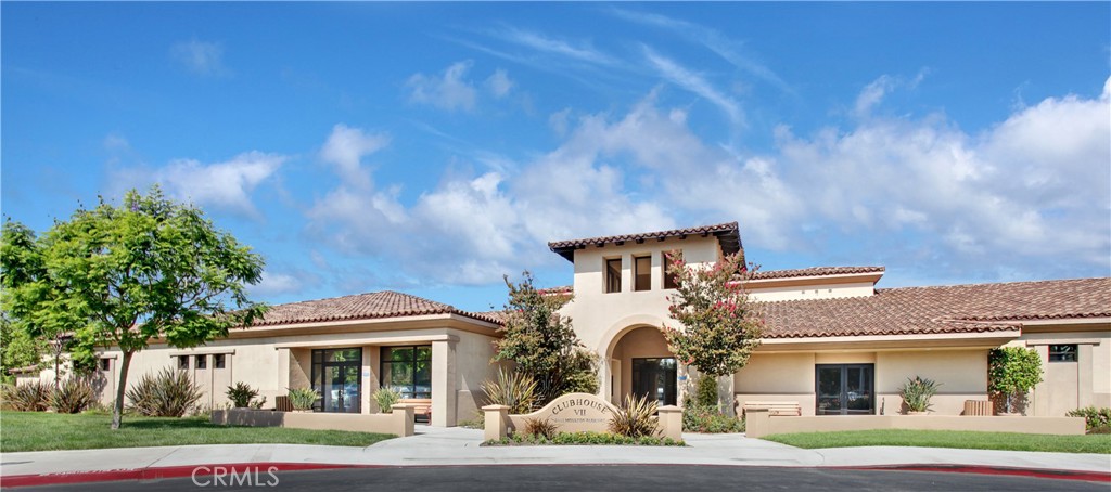 2329 Via Mariposa W A