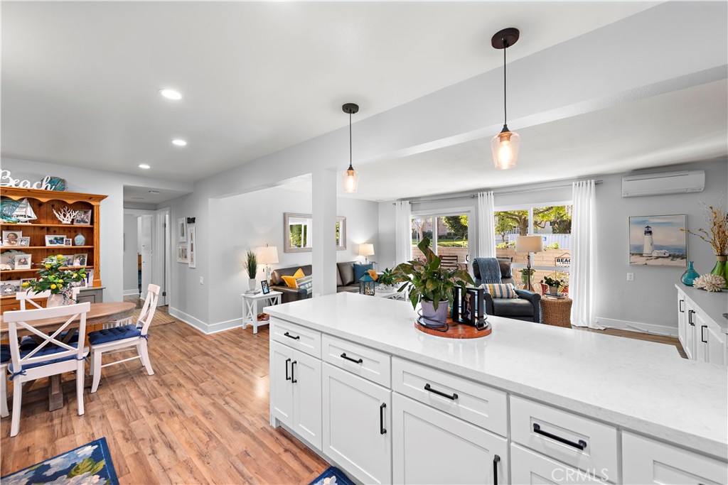 2329 Via Mariposa W A