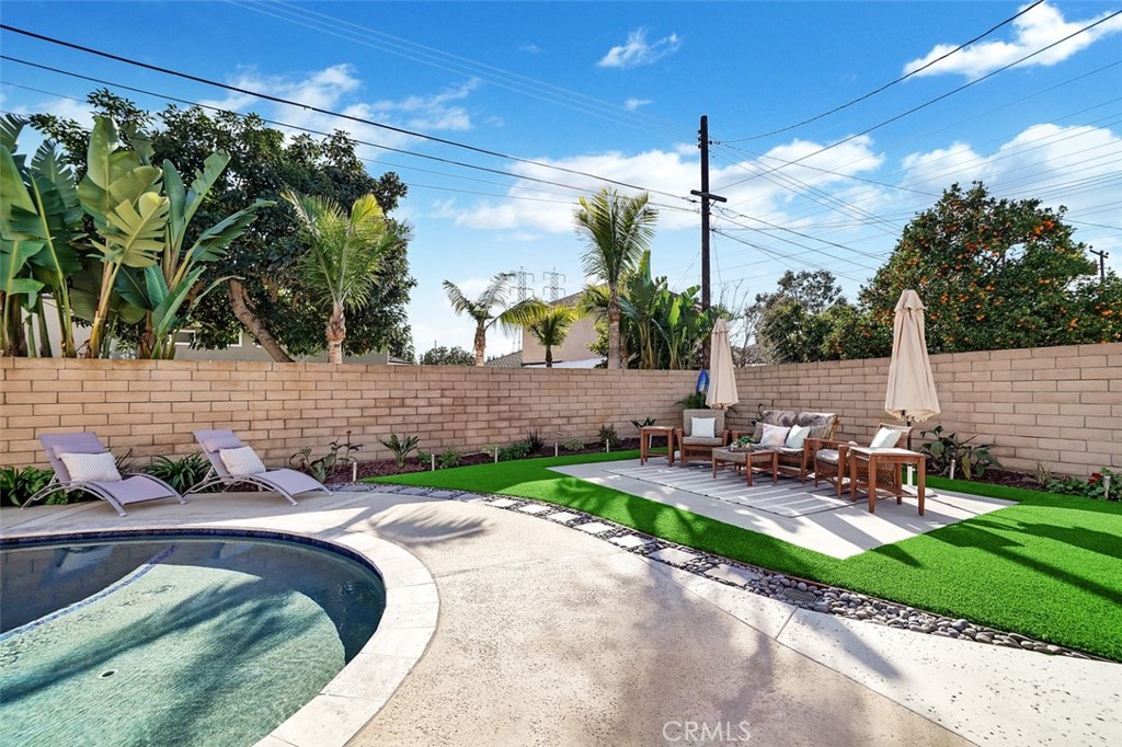 8696 La Playa Circle