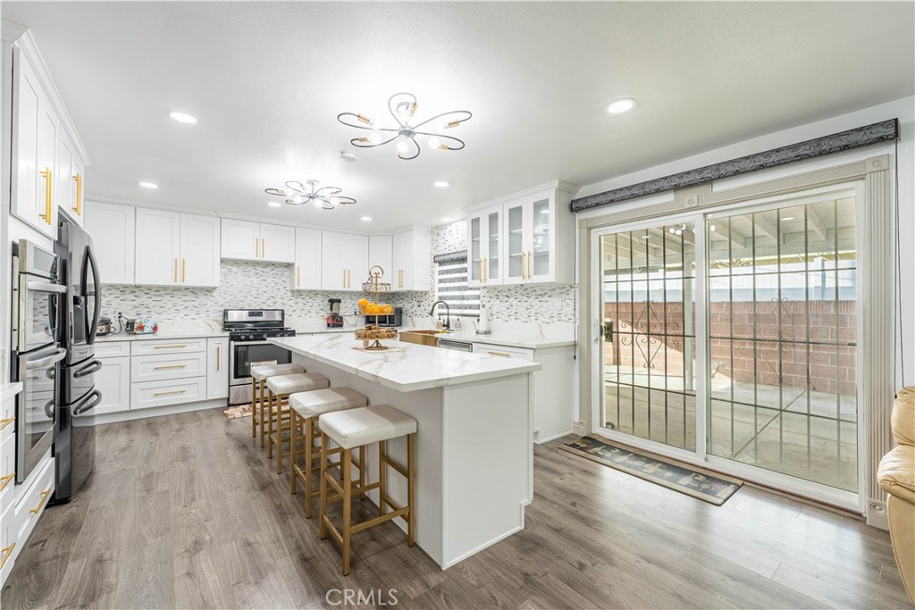 2520 W Glenhaven Avenue