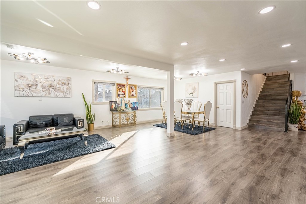 2520 W Glenhaven Avenue