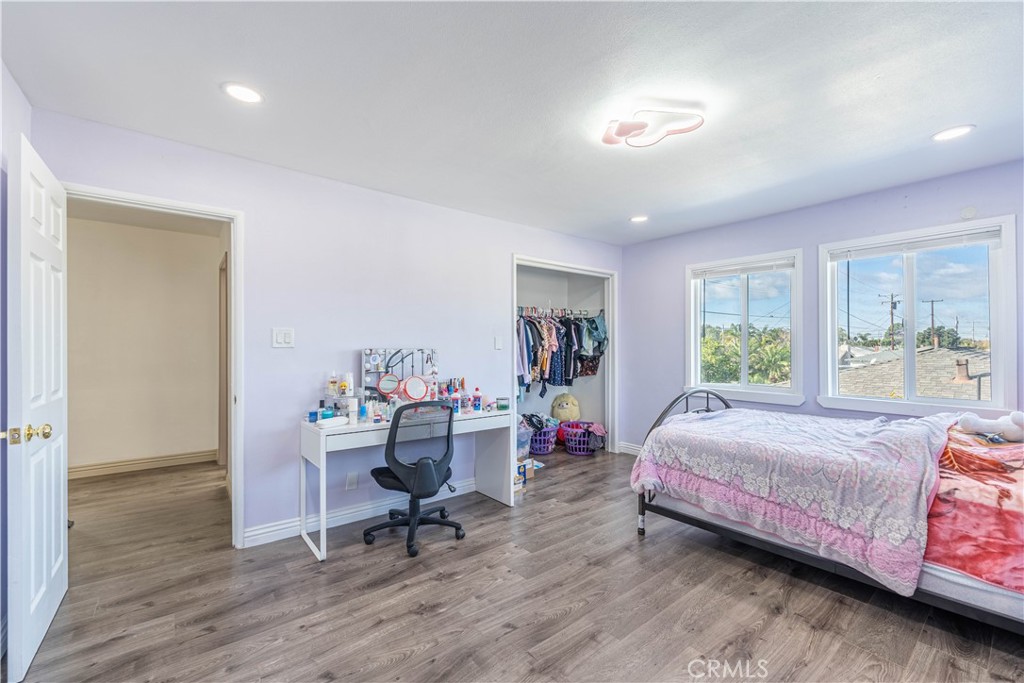 2520 W Glenhaven Avenue