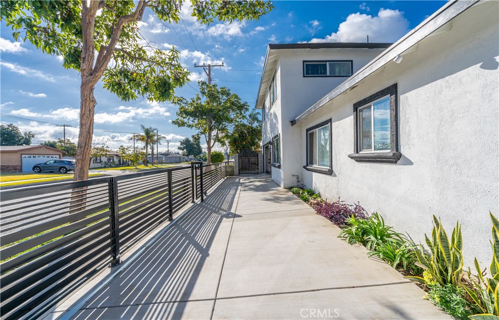 2520 W Glenhaven Avenue