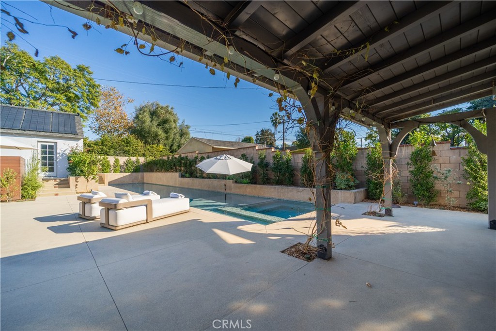 4124 Country Club Drive