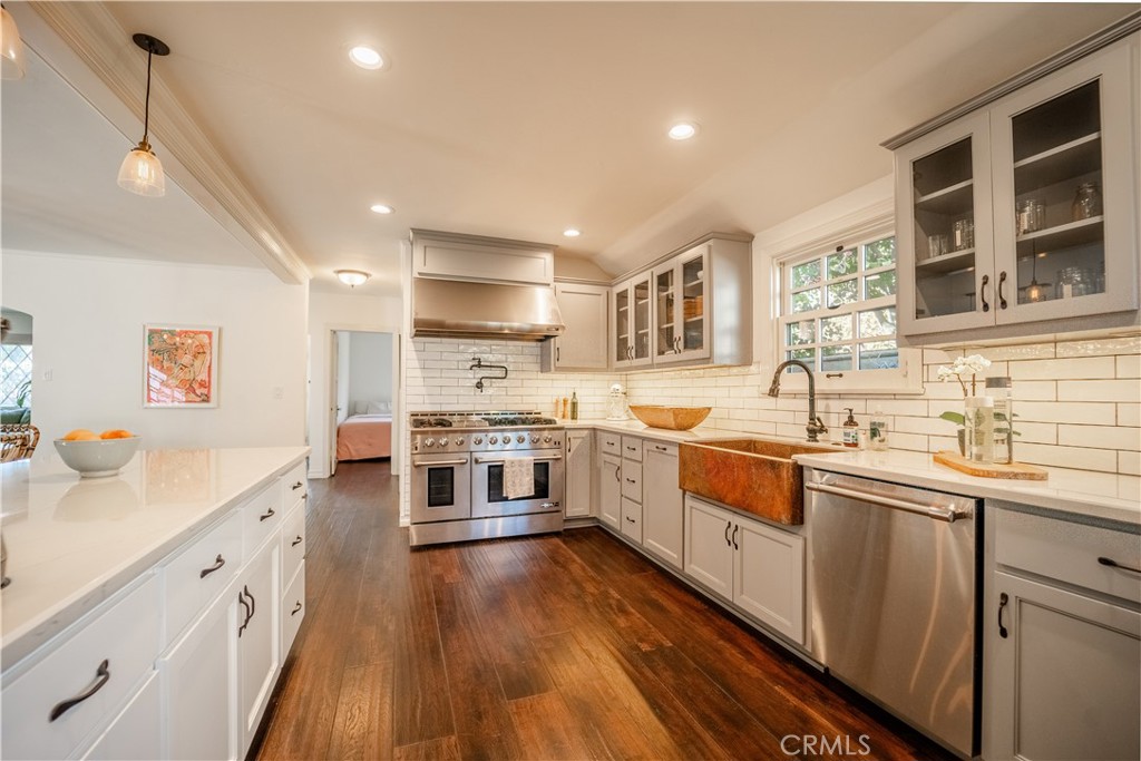 4124 Country Club Drive