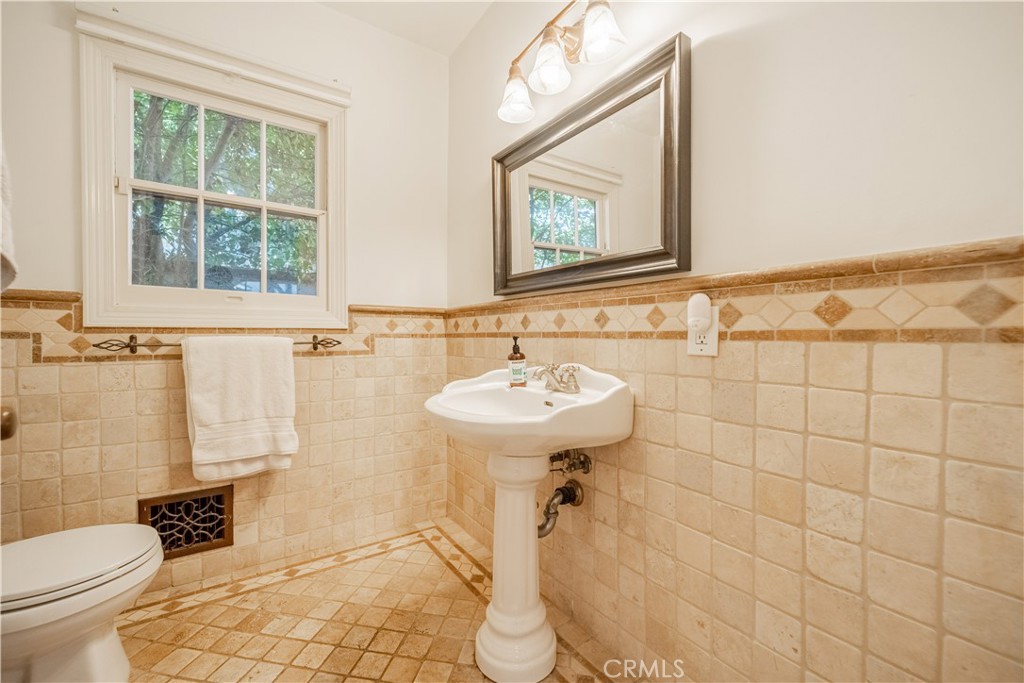 4124 Country Club Drive