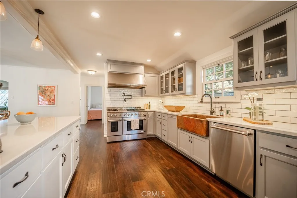 4124 Country Club Drive