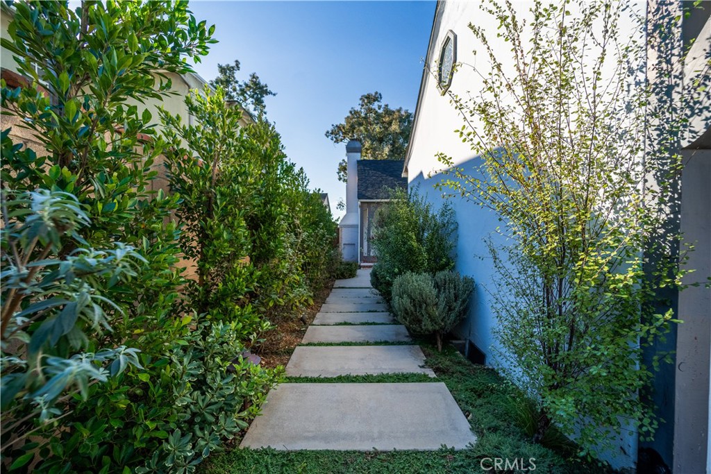 4124 Country Club Drive