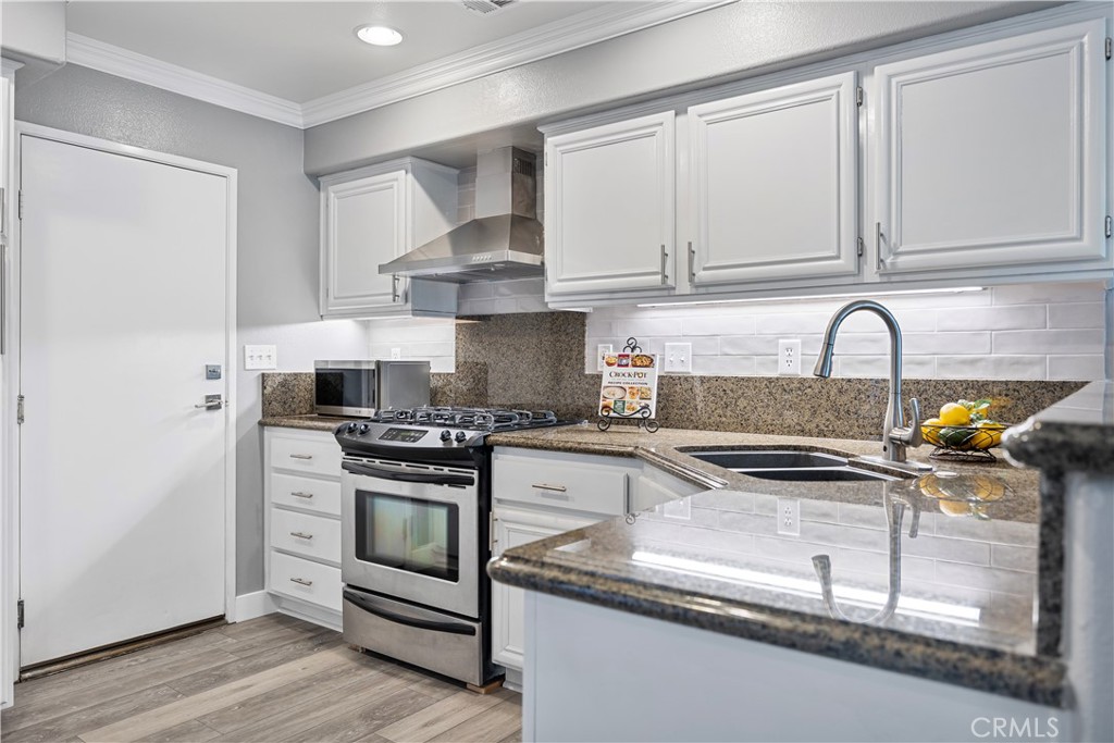 2478 Sunningdale Drive