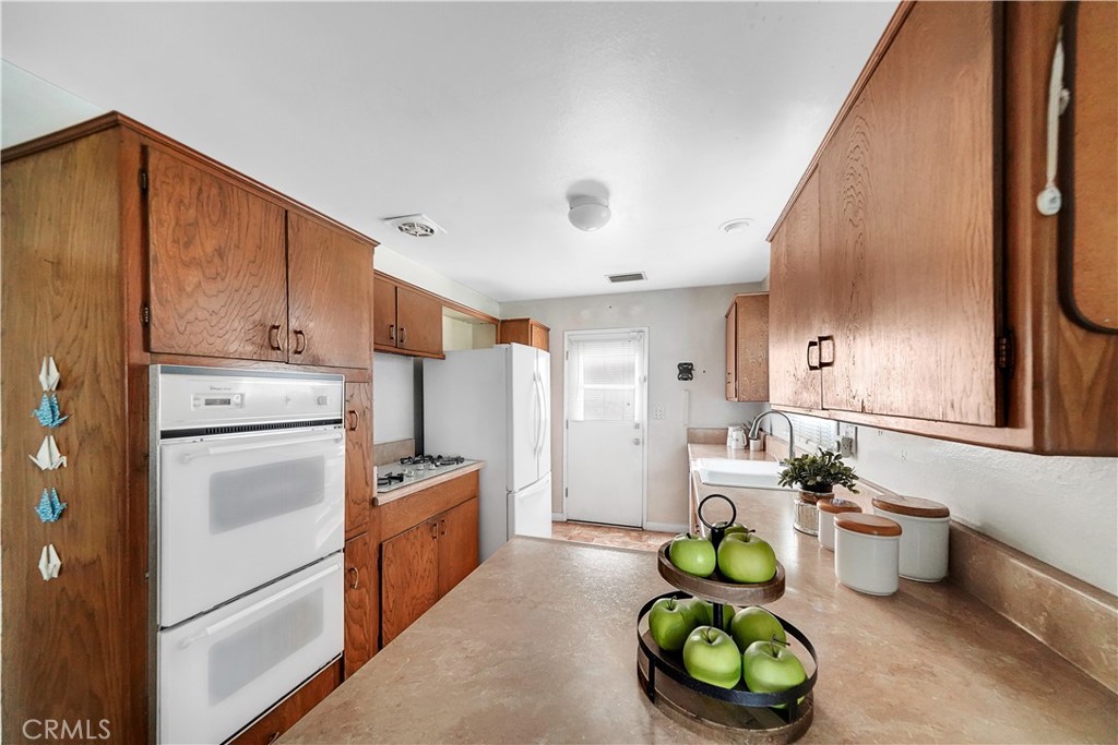 14172 Mooncrest Street