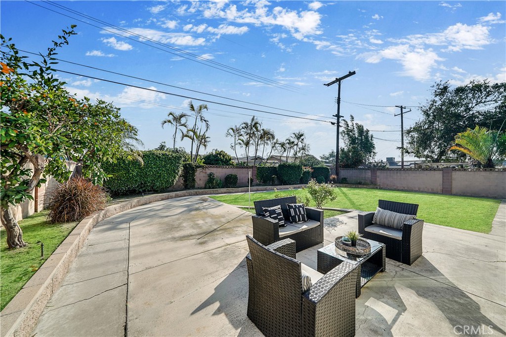 14172 Mooncrest Street