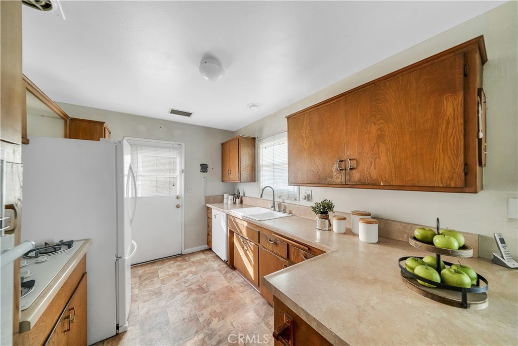 14172 Mooncrest Street