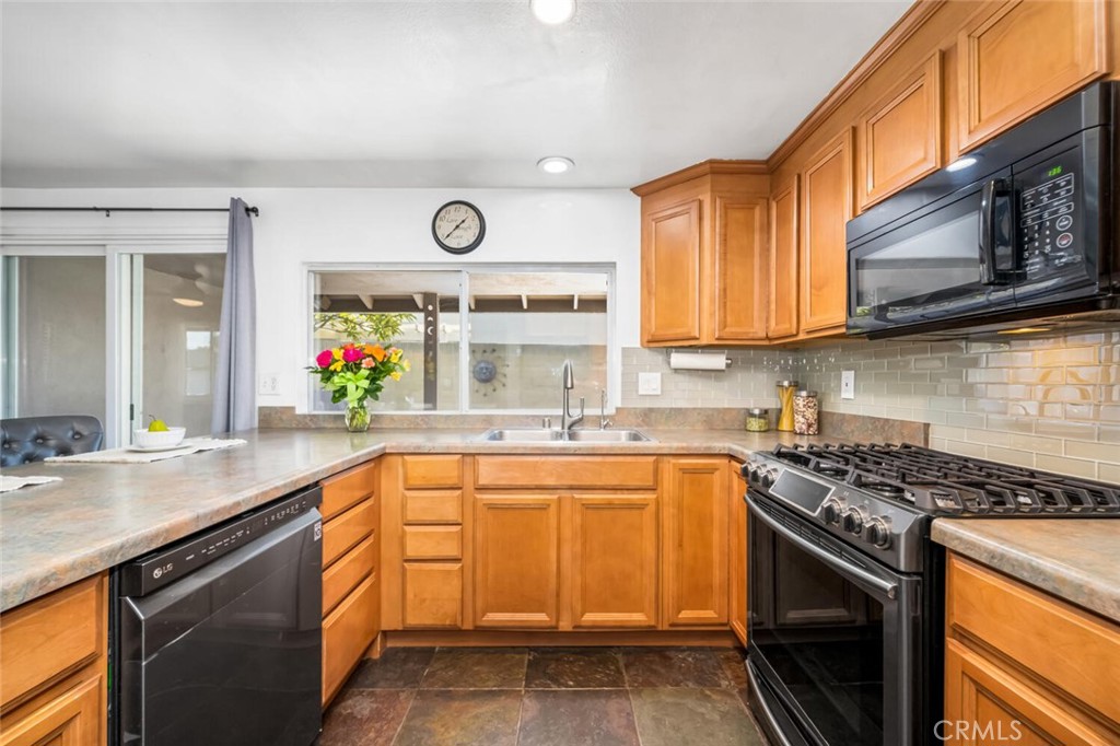 5211 Huntswood Circle