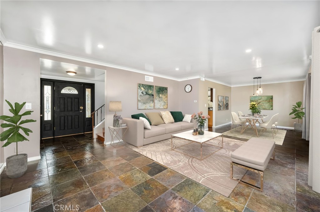 5211 Huntswood Circle