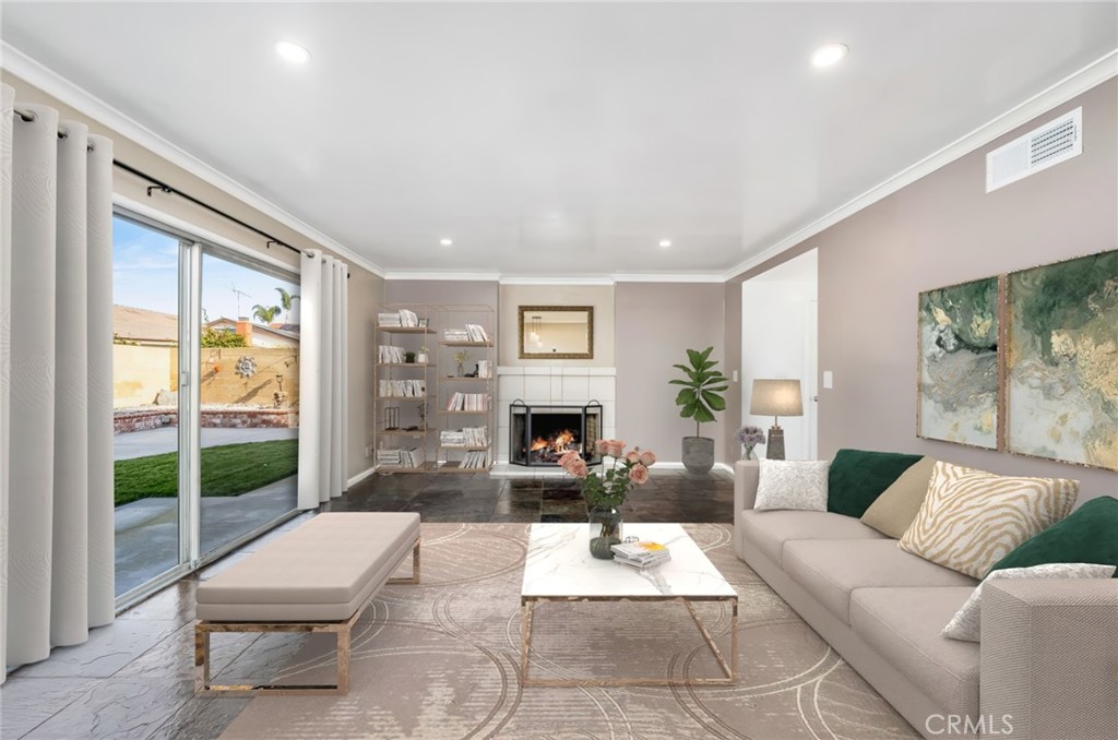 5211 Huntswood Circle