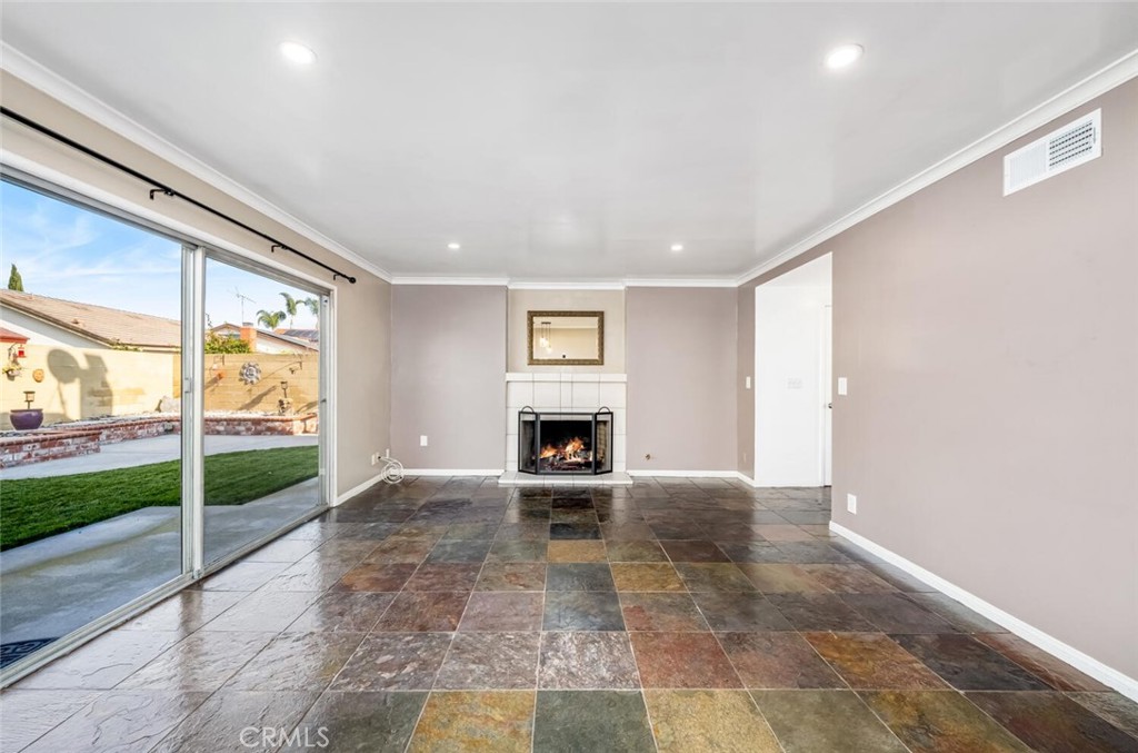 5211 Huntswood Circle