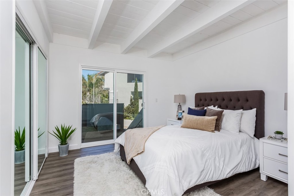 33692 Blue Lantern 8