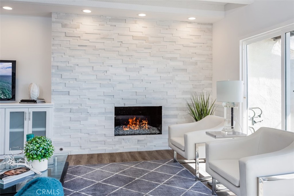 33692 Blue Lantern 8