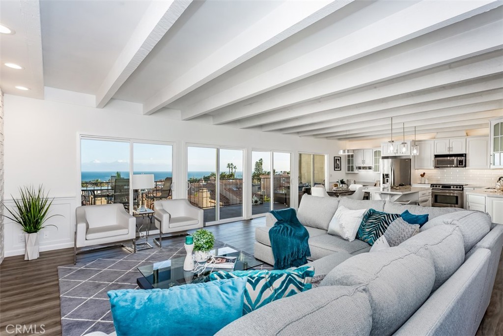 33692 Blue Lantern 8