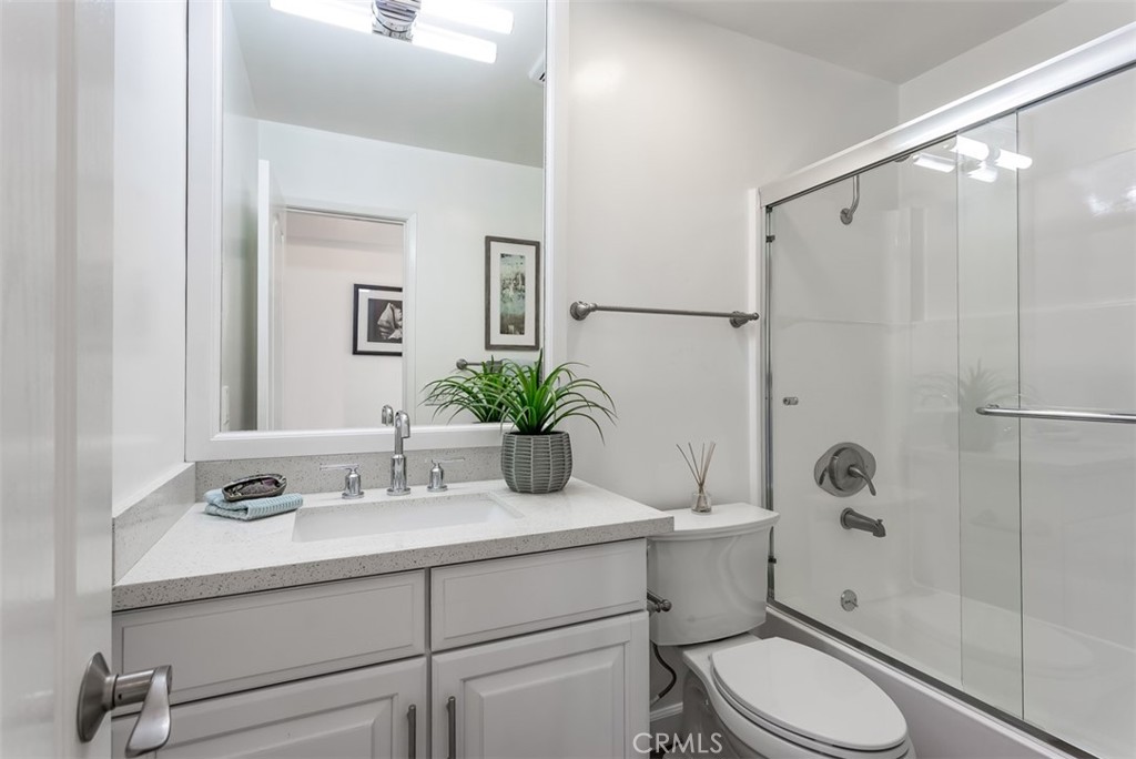 33692 Blue Lantern 8