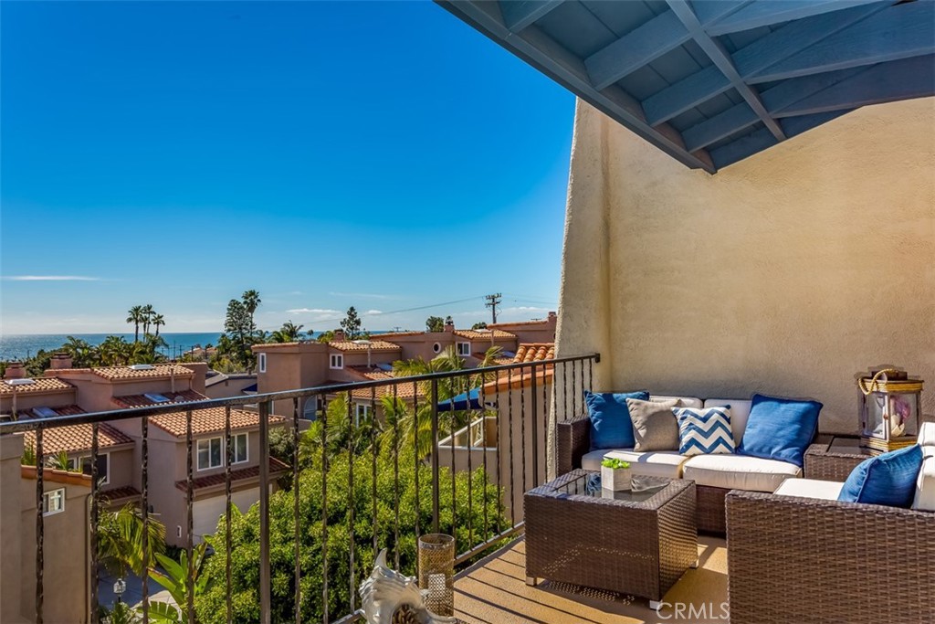 33692 Blue Lantern 8