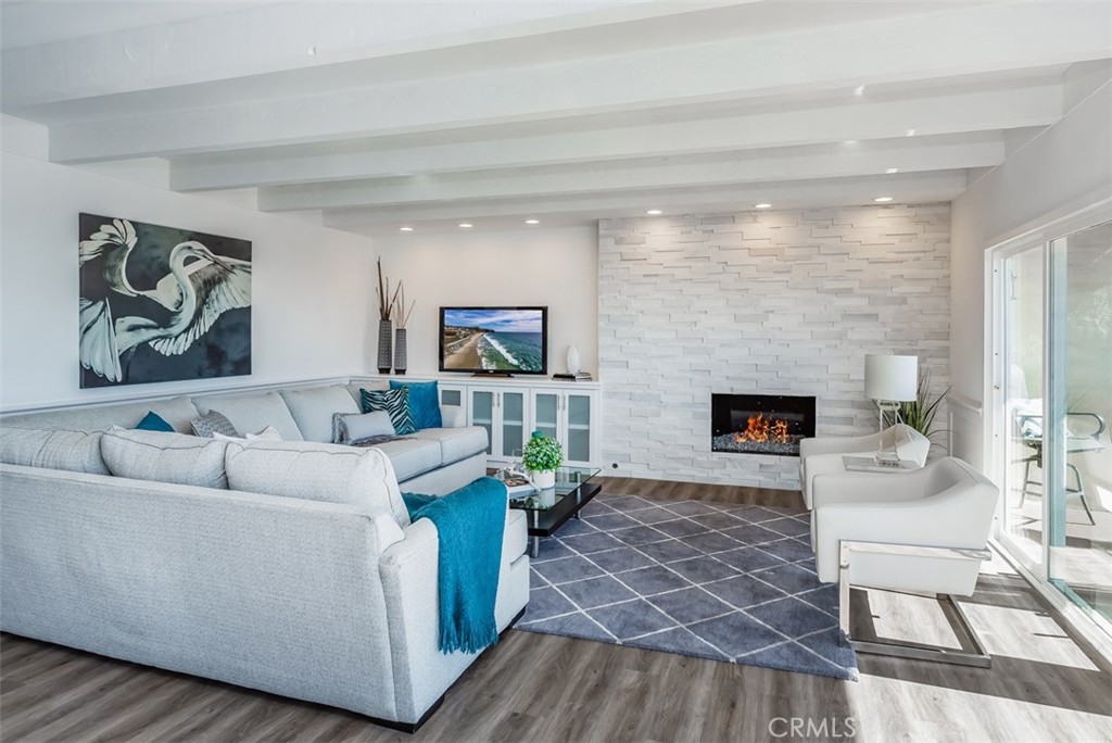 33692 Blue Lantern 8