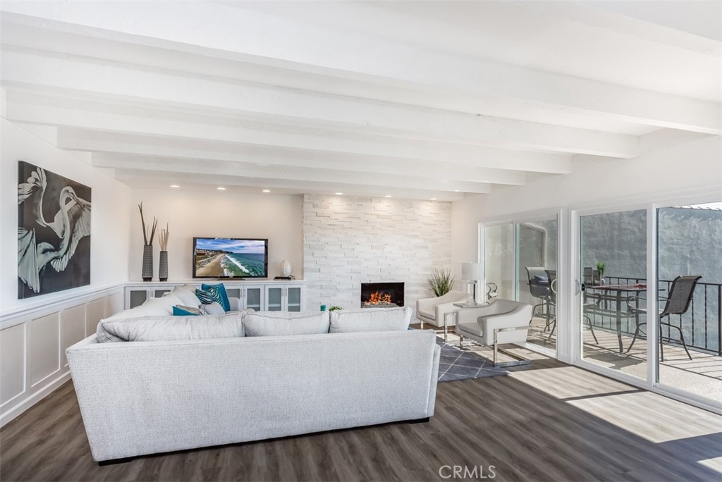 33692 Blue Lantern 8