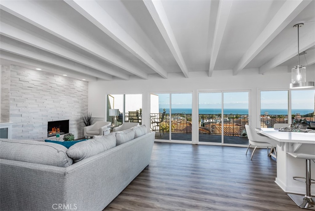 33692 Blue Lantern 8