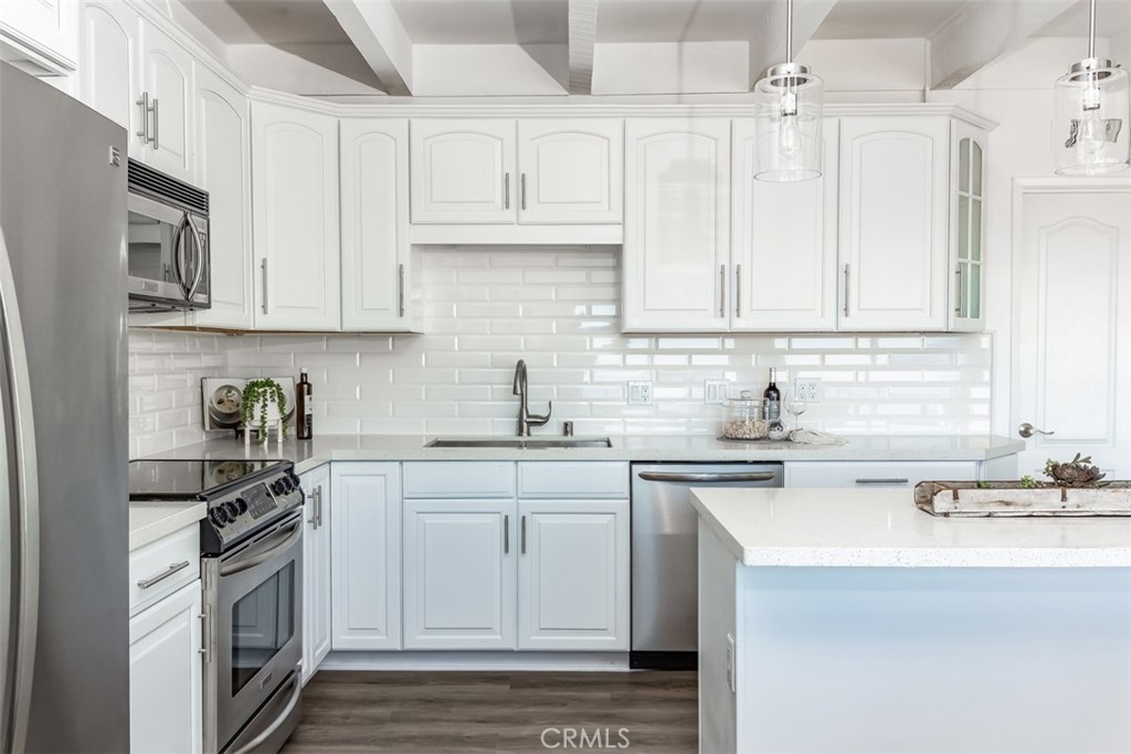 33692 Blue Lantern 8