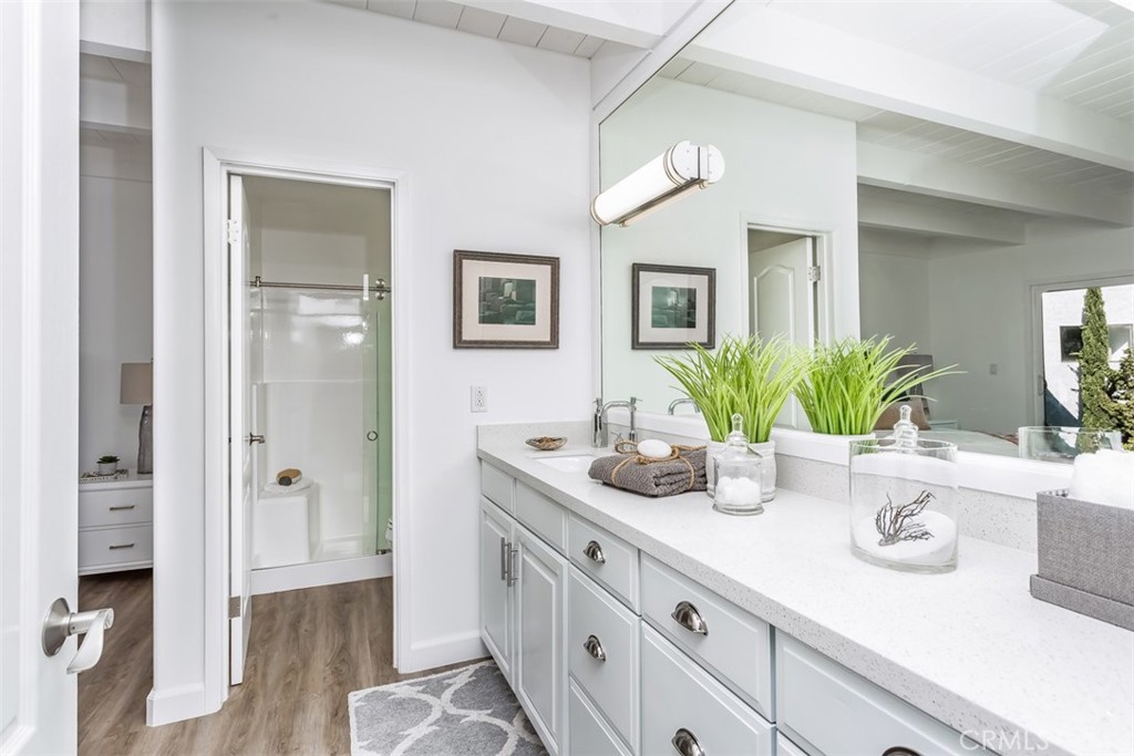 33692 Blue Lantern 8