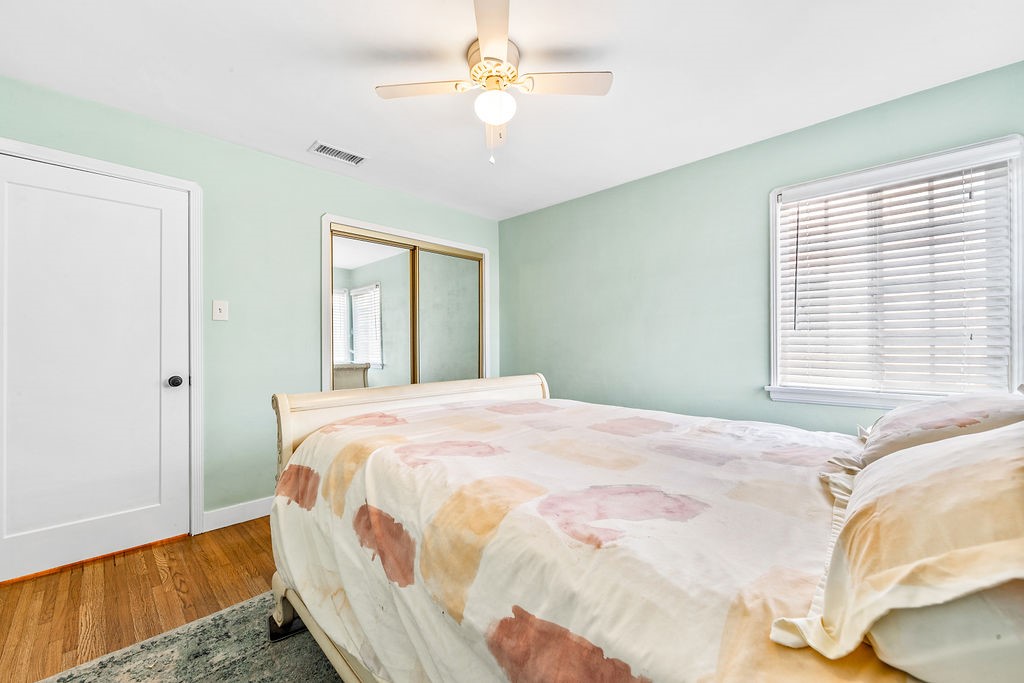 1515 E Hungerford Street