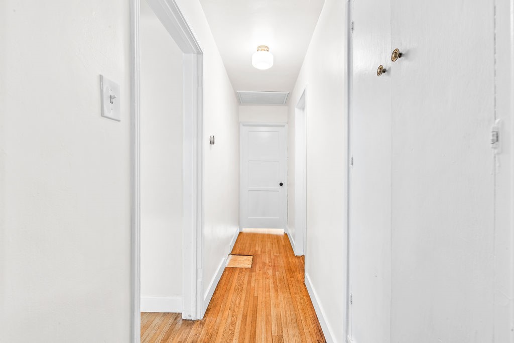 1515 E Hungerford Street