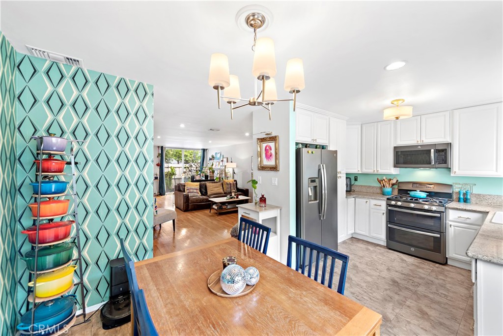 5215 Sepulveda Boulevard 4A