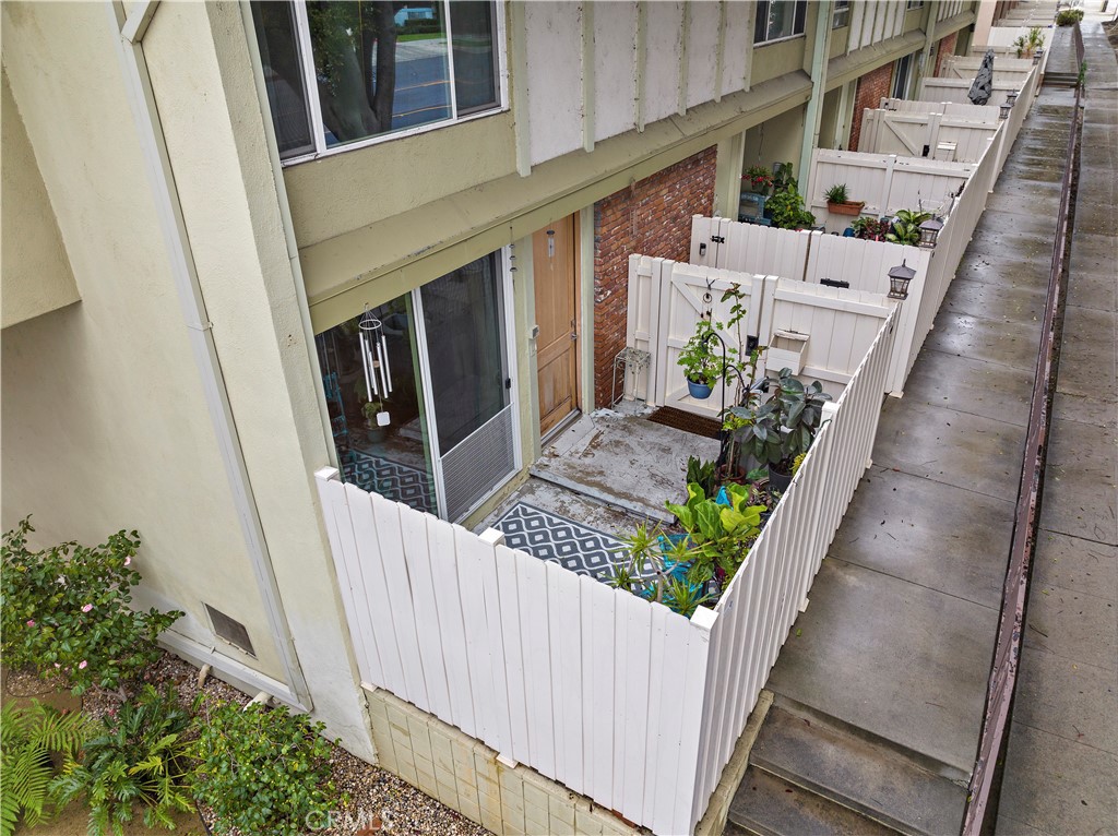 5215 Sepulveda Boulevard 4A