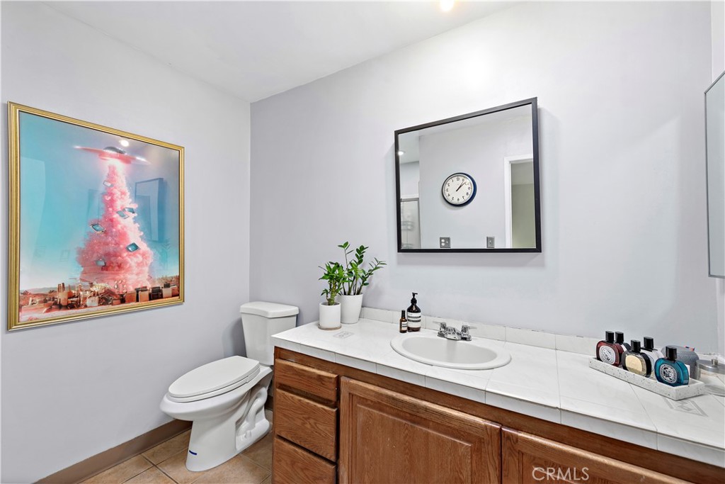 5215 Sepulveda Boulevard 4A