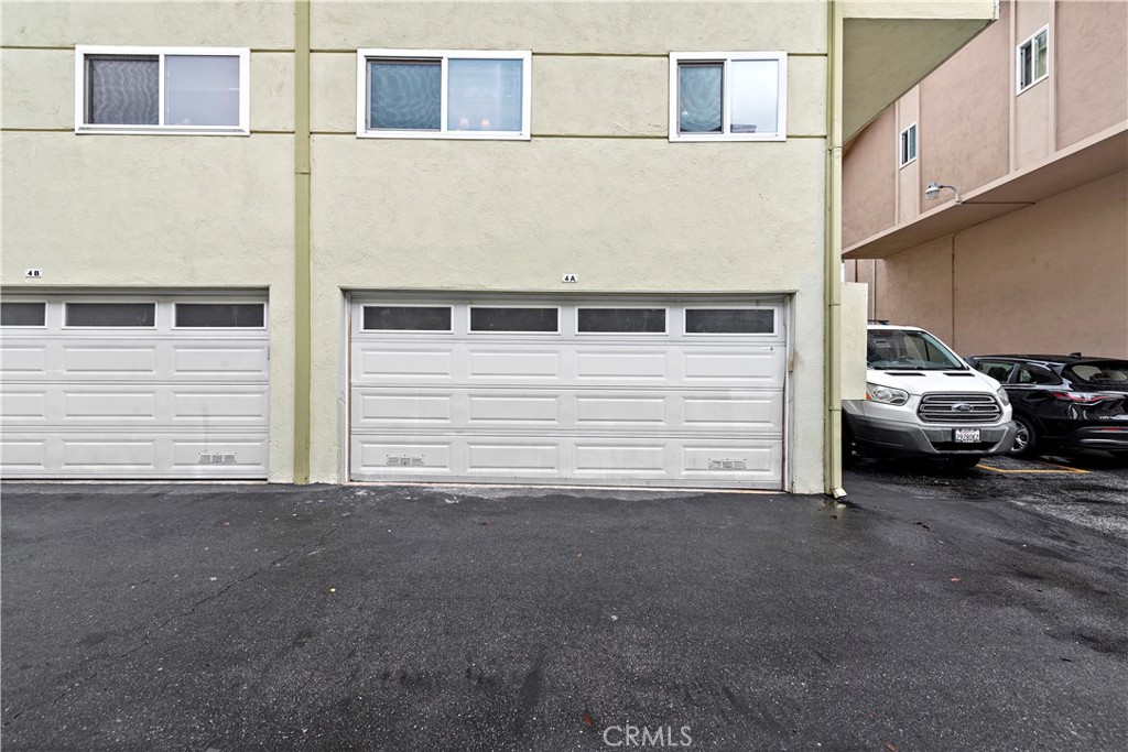 5215 Sepulveda Boulevard 4A