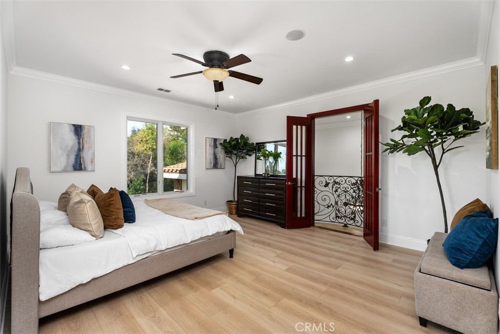 8684 Via Santa Cruz Avenue